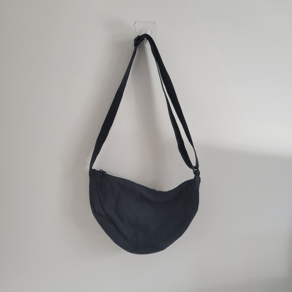 Uniqlo Black Crossbody Shoulder Bag